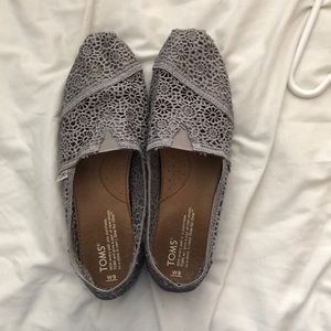 Grey crocheted toms